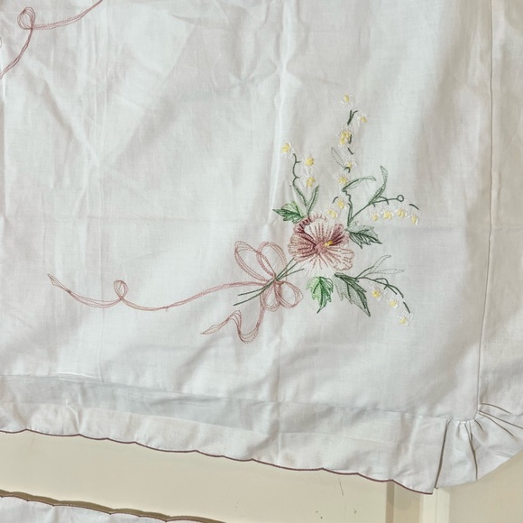 Floral Embroidered pillow shams with pansies, Lilly of the valley and pink bows - Picture 3 of 16